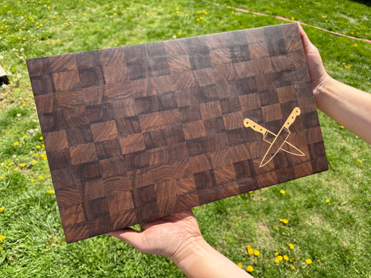 Walnut End Grain Cutting Board with Maple Knife Inlay